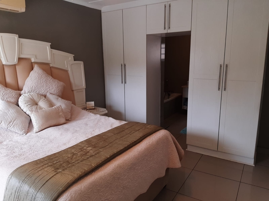 4 Bedroom Property for Sale in Vincent Eastern Cape